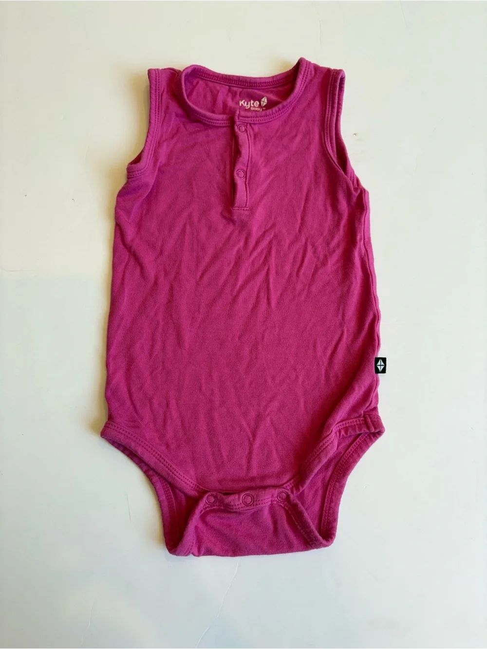 Kyte BABY Sangria Magenta Sleeveless Bodysuit 6-12Months